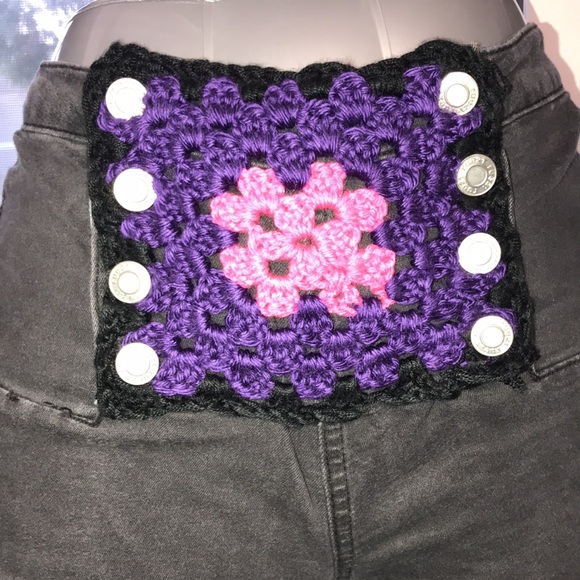 Women’s/Girl’s UPCYCLED HAND CRAFTED & CROCHETED RUE 21 Sz 7/8 Crochet Shorts - Picture 11 of 11